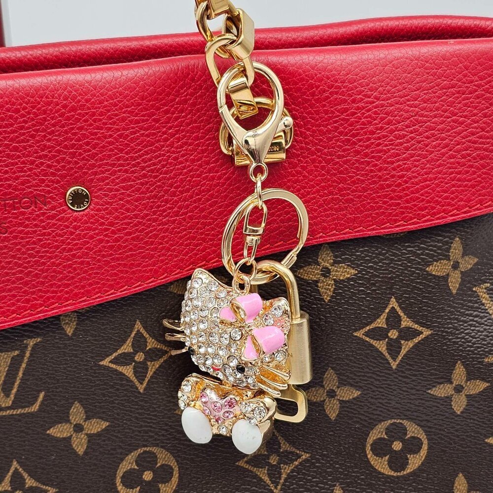 LV Authentic Gold Padlock 🔒 Key Set w/ Unbranded Hello Kitty Keychain Charm - Picture 3 of 8